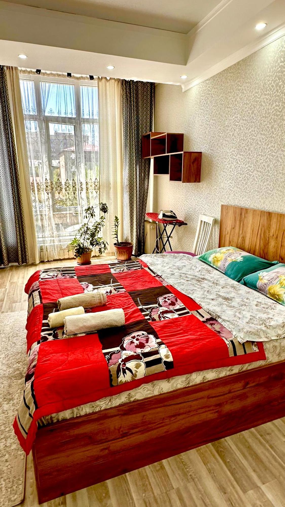 Central Apartment Бішкек Екстер'єр фото